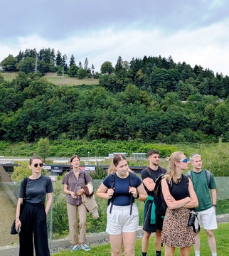 Mednarodni študenti arhitekture snujejo rešitve za prostorske izzive Raven na Koroškem (7)